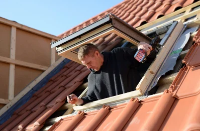 Pose de fenêtres de toit Velux à la Houssaye-Béranger